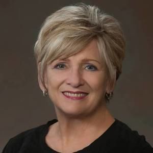 Meet your Posher, Debbie